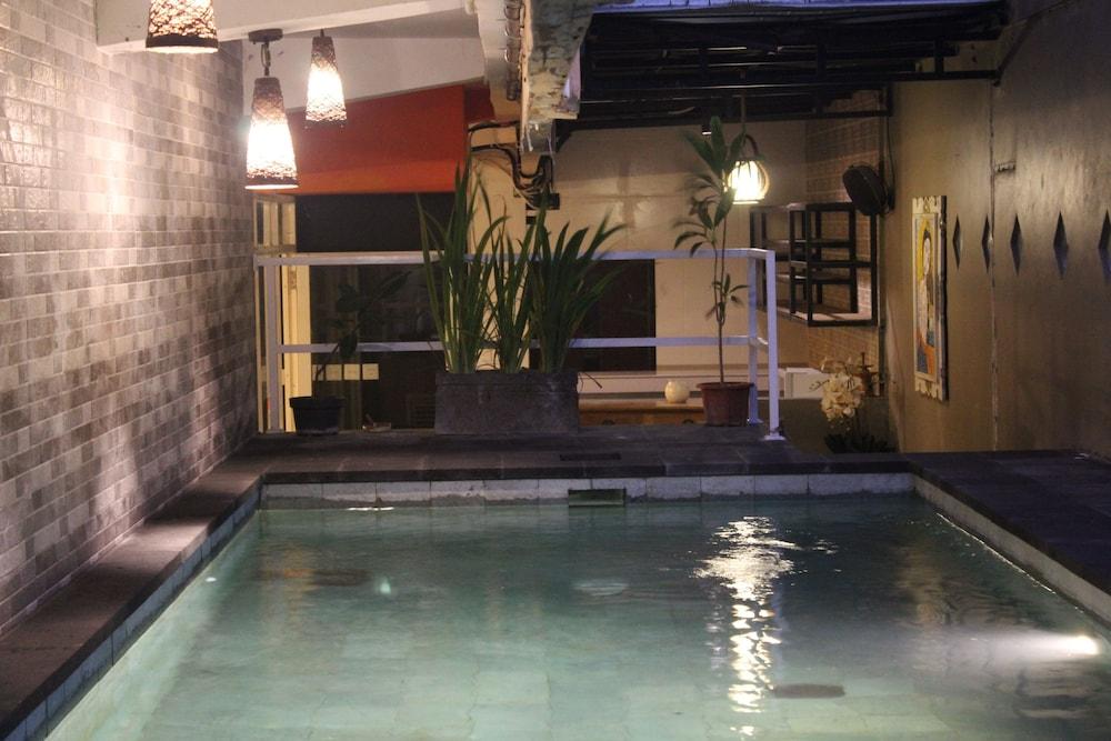 มาฮัตมา เรสซิเดนซ์ Hotel เดนปาซาร์ ภายนอก รูปภาพ